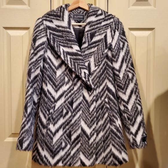 le chateau Jackets & Blazers - Le Chateau Chevron Print Wool Blend Coat